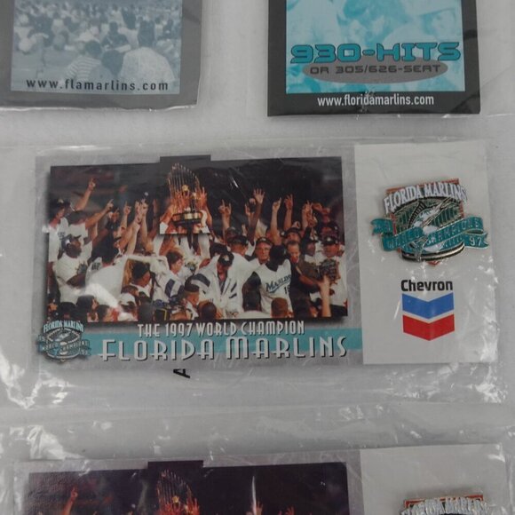 4 FLORIDA MARLINS /MIAMI MARLINS Lapel Pins 1997 2000 2001 - Picture 5 of 11